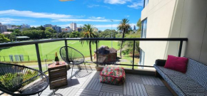 Contemporary Harbourside Apartment, Sydney